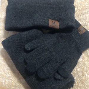 A Set,beanie gloves and neck scarf warmer by rayli
